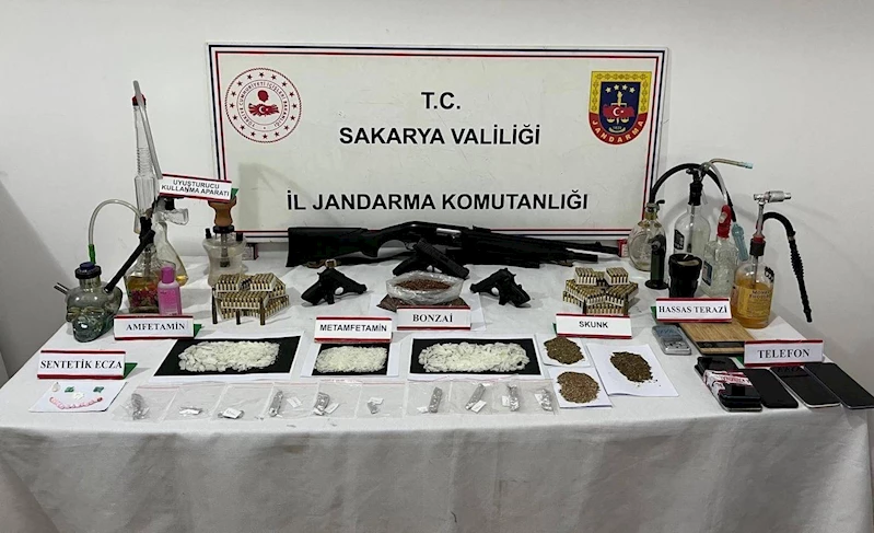 Jandarmadan uyuşturucu ve silah kaçakçılığı operasyonu: 2 tutuklama
