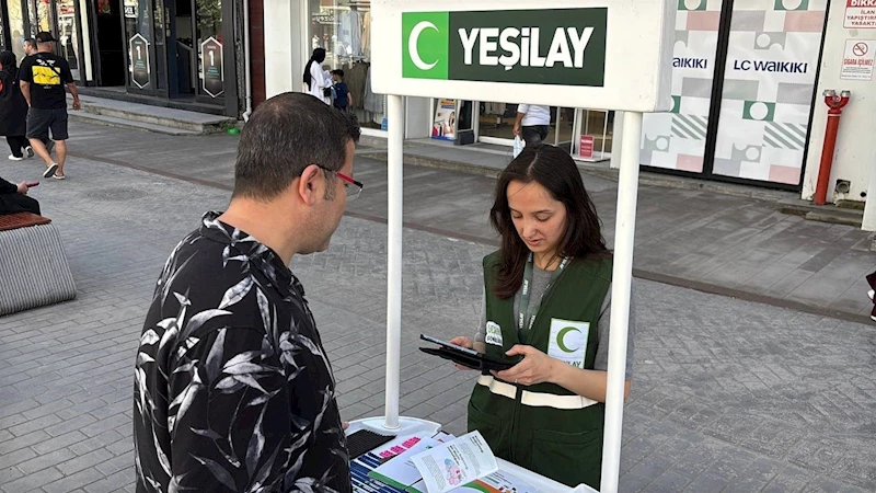 Yoldan geçen vatandaşlara bağımlılık testi
