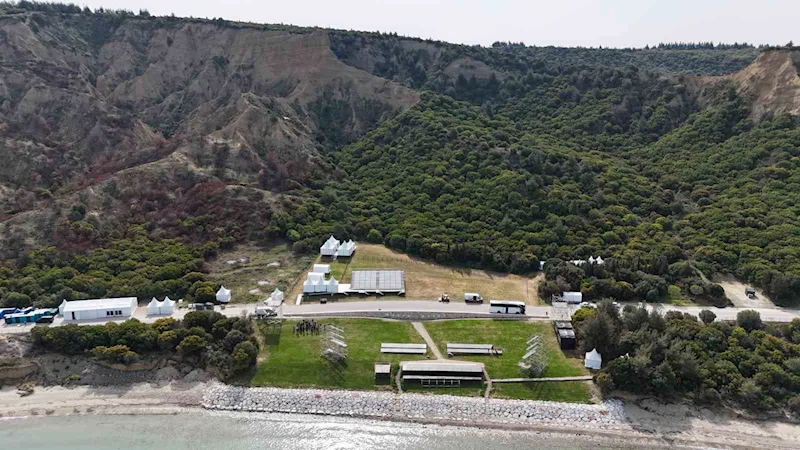 Anzak Koyu Şafak Ayini’ne hazırlanıyor
