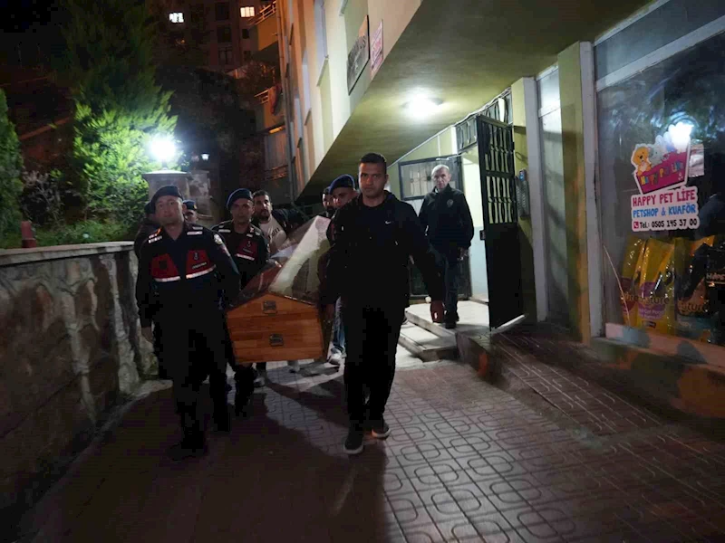 Boşanma aşamasındaki eşini öldüren polis memuru, ağırlaştırılmış müebbet hapis cezasına çarptırıldı
