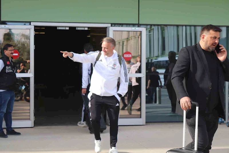 Beşiktaş kafilesi İzmir’de
