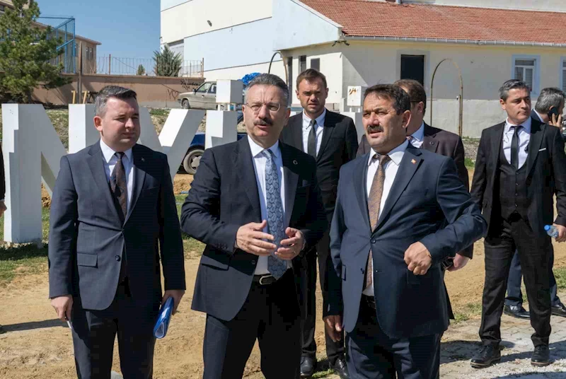 Vali Aksoy, Günyüzü İlçesi’nde yapılan ve yapımı devam eden projeleri yerinde inceledi
