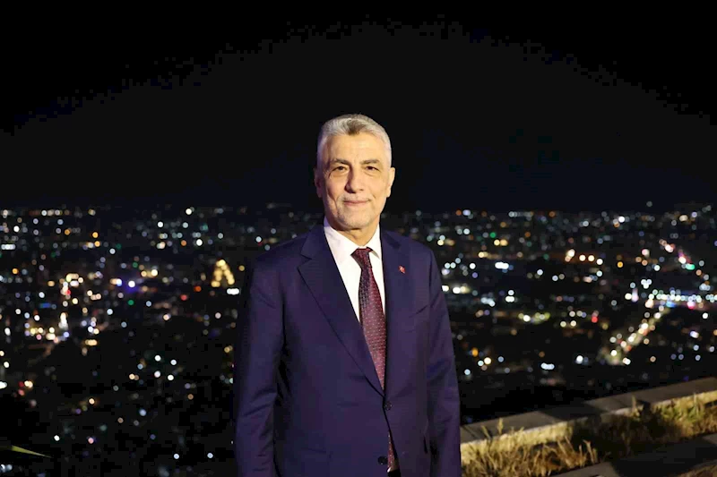 Bakan Bolat, Şam’da Kasiyun Dağı’nı ziyaret etti
