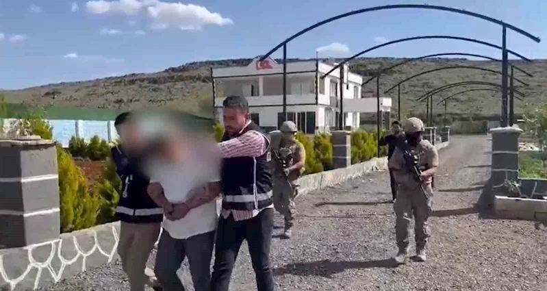 Gaziantep’te kesinleşmiş 39 yıl cezası olan şahıs bağ evinde yakalandı
