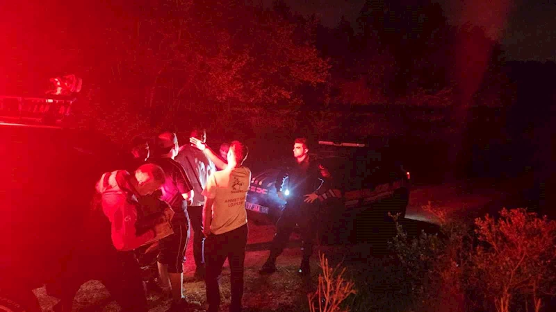 Yalova’da ormanlık alanda kaybolan 2 kişi kurtarıldı
