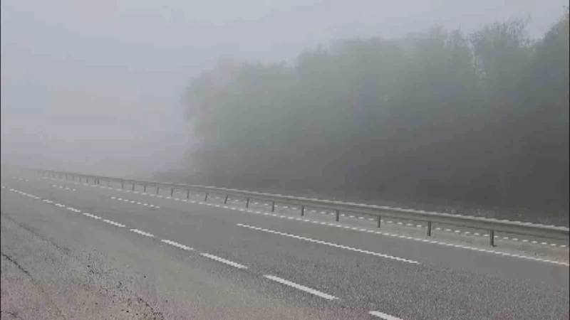 Sis Bursa’da trafiği kilitledi...İstanbul yolunda göz gözü görmedi

