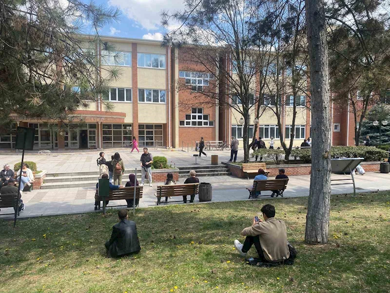 Anadolu Üniversitesi Açıköğretim Fakültesi sınavları başladı
