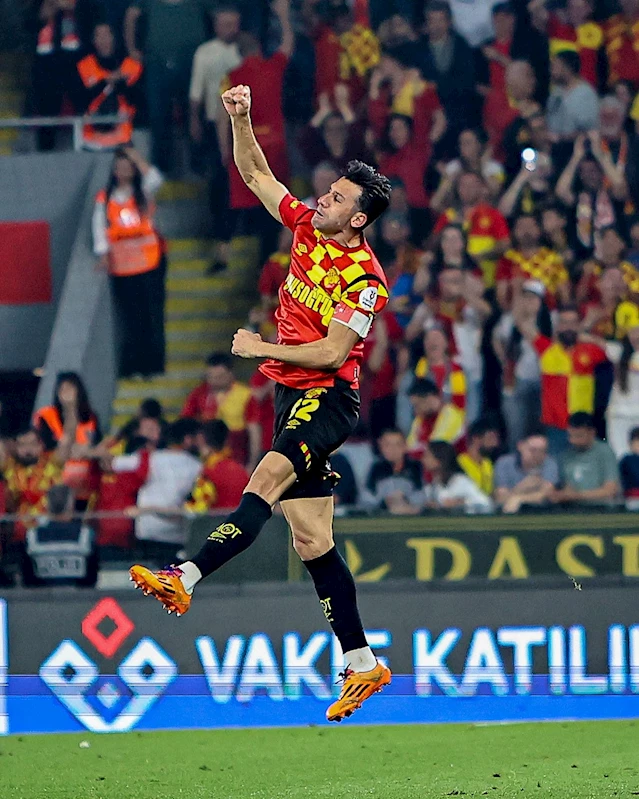 İsmail Köybaşı: 