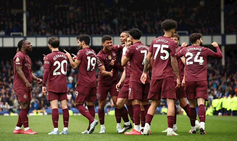 Manchester City, Everton’ı 2-0 ile geçti
