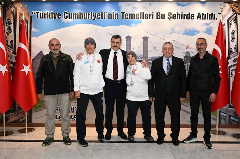 Vali Çiftçi’den anlamlı kabul
