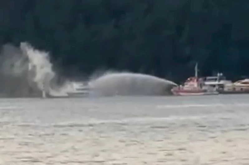 Marmaris’te motoryatta yangın çıktı
