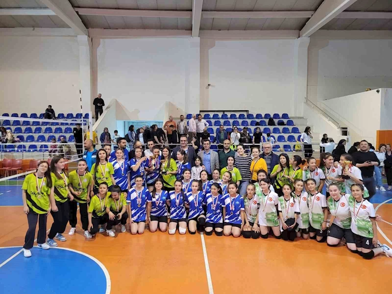 Sarıgöl’de okullar arası spor müsabakaları tamamlandı
