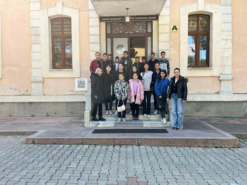 Baltaköy Ortaokulu öğrencilerine mesleki Eğitim tanıtıldı
