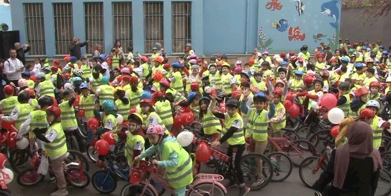 Minik Pedallar Meclise Gidiyor: 