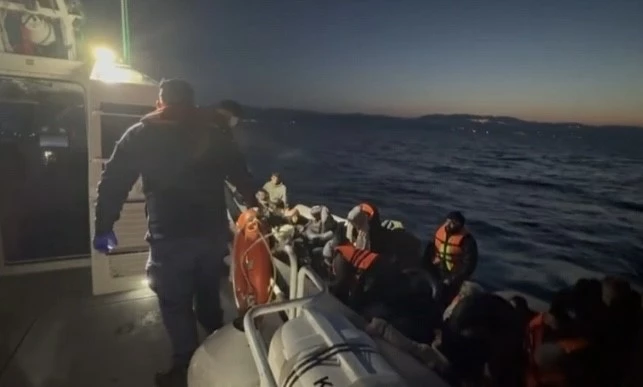 Ayvacık açıklarında 29 kaçak göçmen yakalandı
