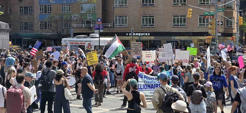 New York’ta binlerce kişi Başkan Trump’ı protesto etti
