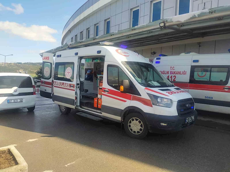 Beyşehir’de hayvan pazarında bıçaklı kavga
