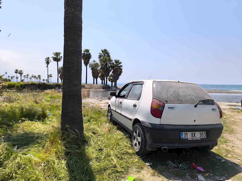 Hatay’da erkek şahıs araç içerisinde başından yaralı halde bulundu

