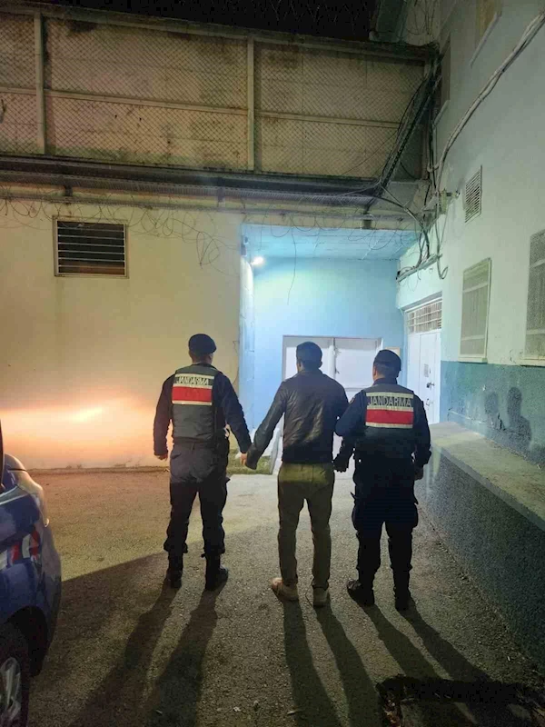 9 yıl hapis cezasıyla aranan şahsı JASAT yakaladı
