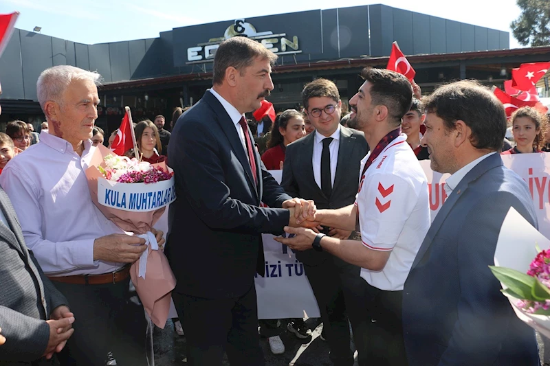 Avrupa Şampiyonu Kerem Kamal’a Kula’da coşkulu karşılama
