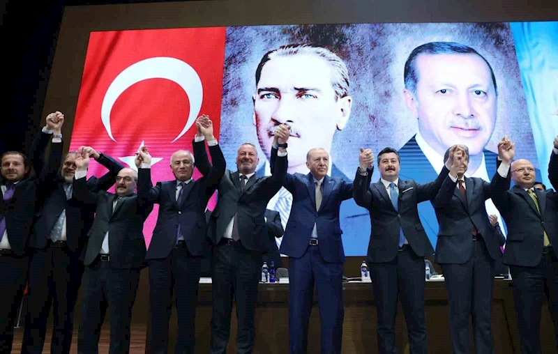İYİ Parti’den istifa eden iki belediye başkanı AK Parti’ye geçti
