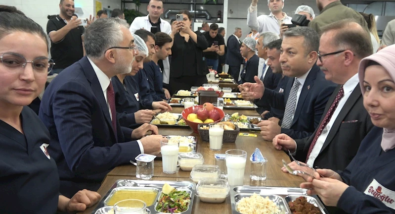 Bakan Işıkhan, Kilis’te işçilerle aynı sofrada buluştu
