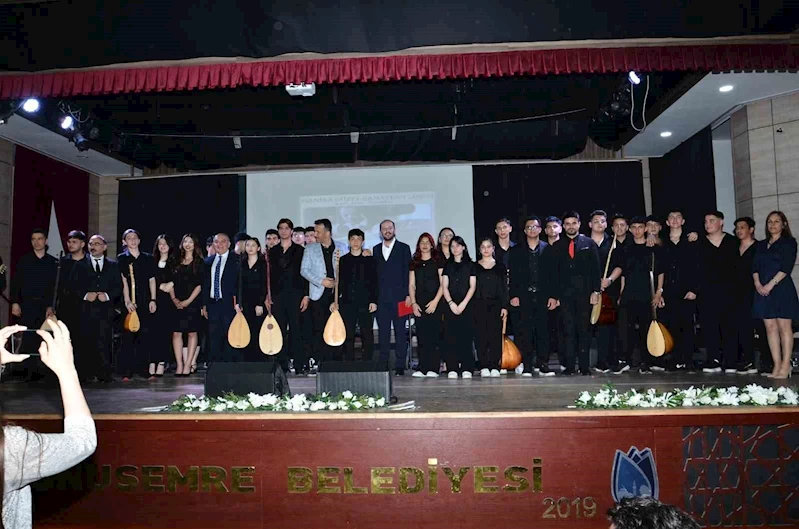 Güzel Sanatlar Lisesi öğretmen ve öğrencilerinden Neşet Ertaş konseri
