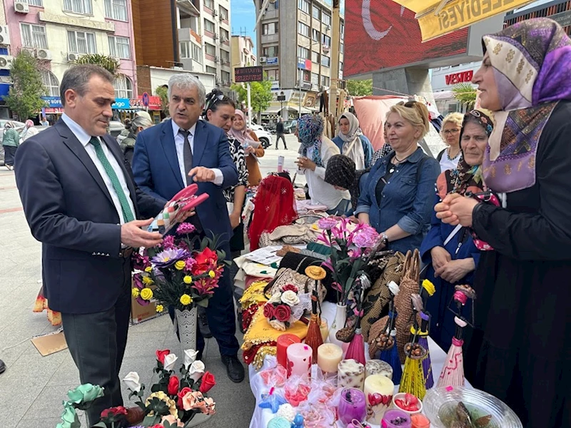Kaymakam Memiş, yılsonu sergisini ziyaret etti
