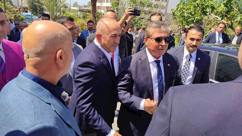 KKTC Başbakanı Ünal Üstel’den Mevlüt Çavuşoğluna taziye ziyareti
