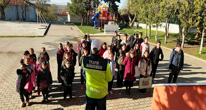 Kırklareli’nde öğrencilere trafik eğitimi

