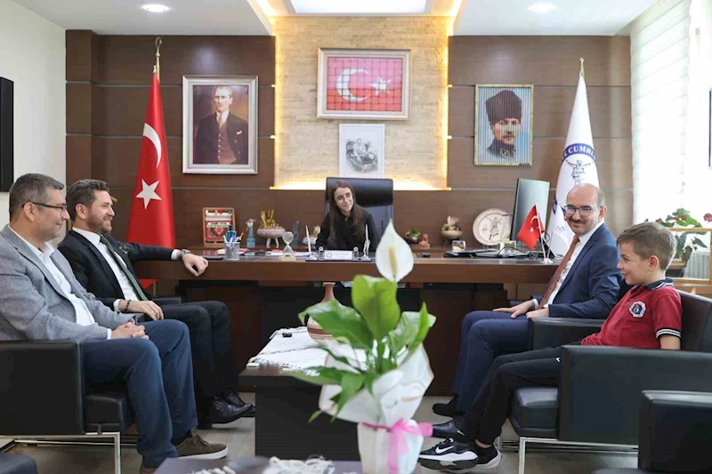 Tavas’ın geleceği çocuklar, belediye başkanlığı koltuğunu devraldı
