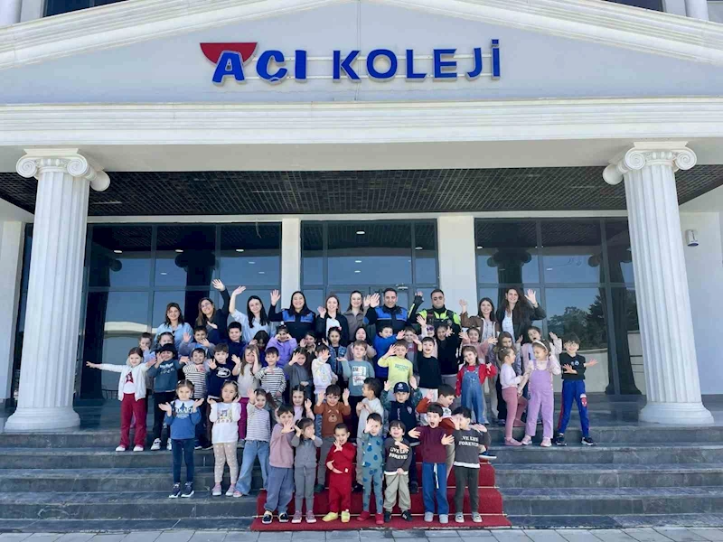 Bilecik’te ’Güvenliğin Kahramanları Minik Yüreklere İlham Oldu’ sloganıyla yola çıktılar
