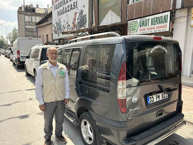 Hayırsever aracını Gazze’ye destek için bağışladı
