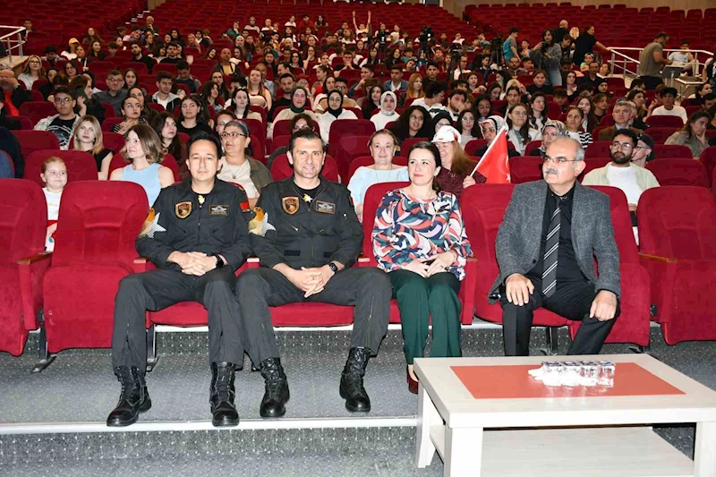 SOLOTÜRK Pilotu Bakıcı: 