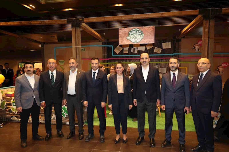 Başkan Altay tüm çocukları ’Konya Çocuk Kitap Günleri’ne davet etti

