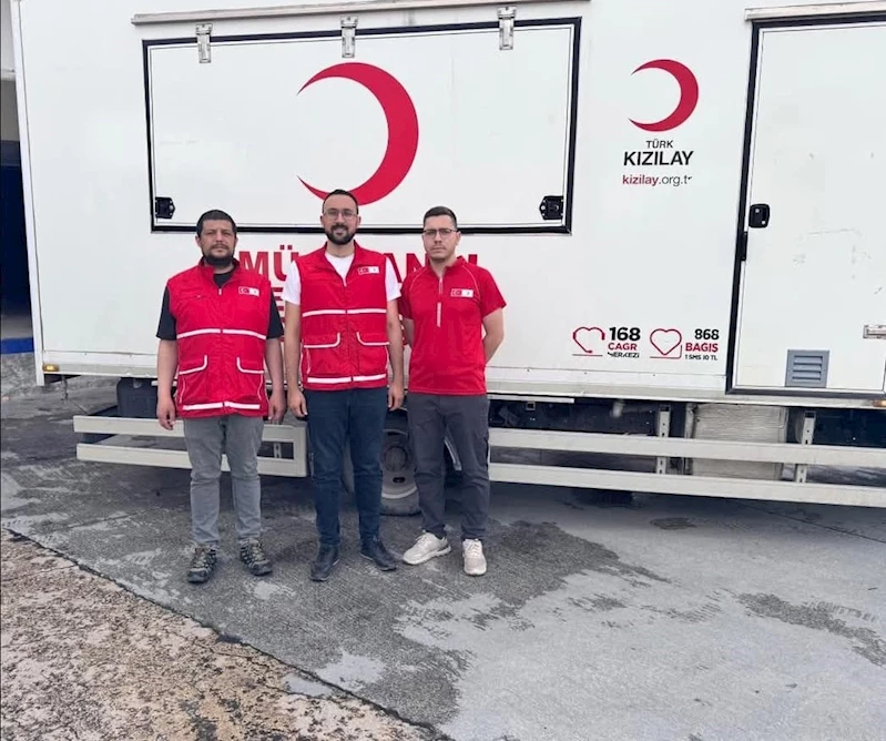 Afyonkarahisar Kızılay ekibi deprem bölgesi için yola çıktı

