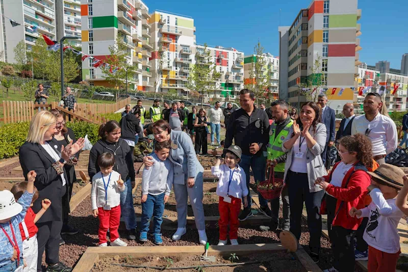 Çocuklara 23 Nisan hediyesi: ‘Maltepe Çocuk Tarım Parkı’ açıldı
