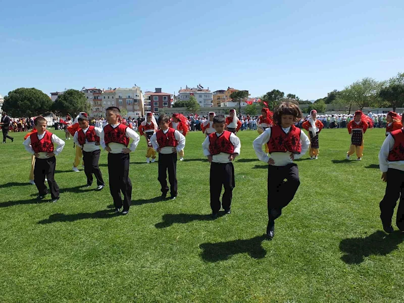 Burhaniye’de 23 Nisan Ulusal Egemenlik Ve Çocuk Bayramı coşkuyla kutlandı
