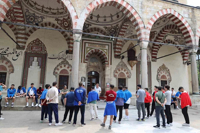 Genç voleybolcular Manisa’da buluştu
