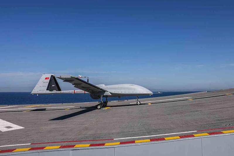 Bayraktar TB3’ten TCG Anadolu’ya başarılı 4 sorti
