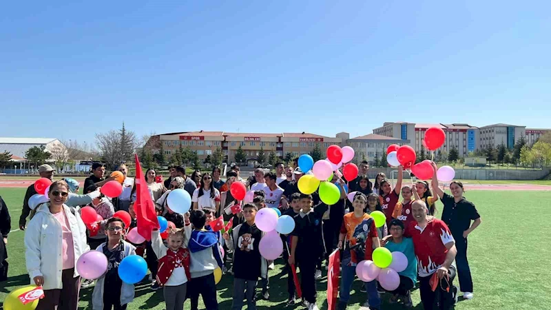 ERÜ’den ‘Spor Dostu Kampüs Sevgi Engel Tanımaz Spor Turnuvası’
