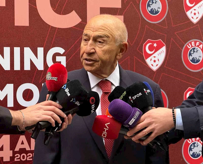 Nihat Özdemir: 