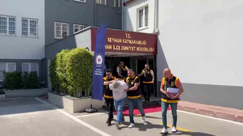 Evinde 12 silah ele geçirildi, 