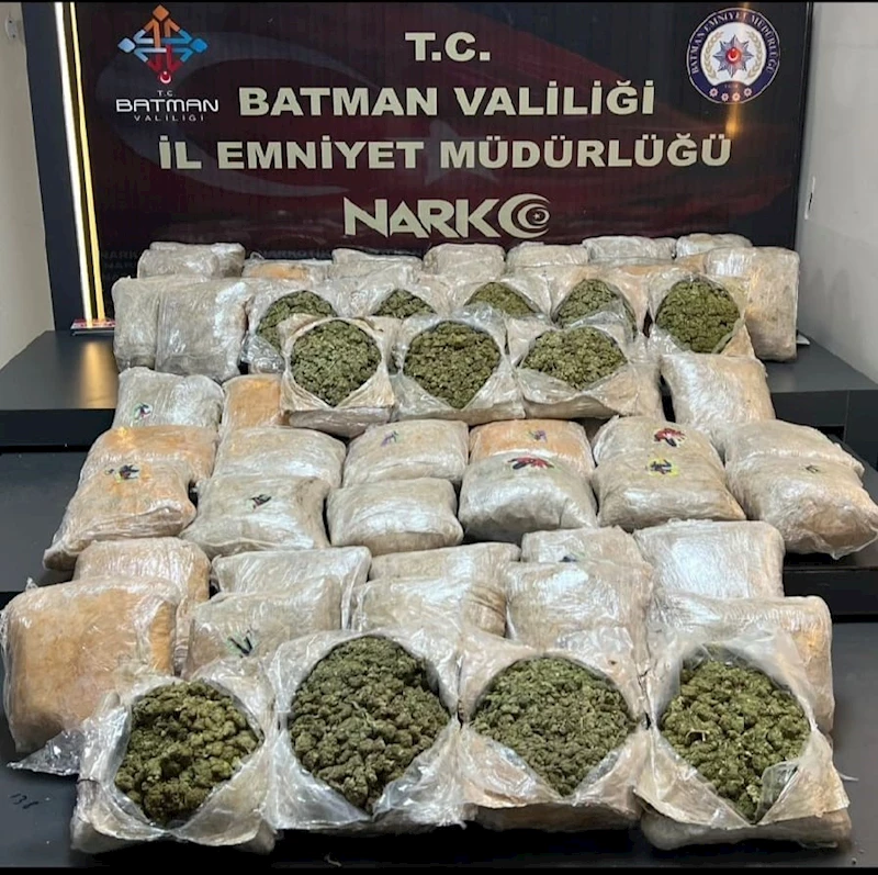 Batman’da otomobilde 39 kilo 400 gram skunk ele geçirildi
