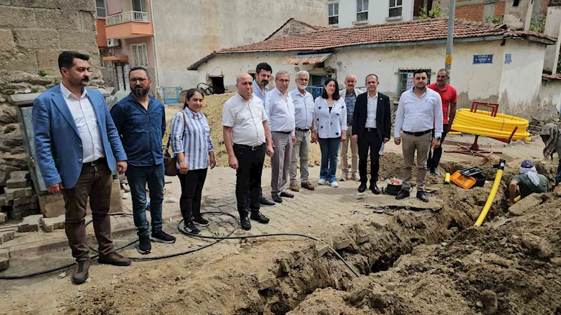 Kuyucak’ta doğalgaz altyapı çalışmaları hızla ilerliyor
