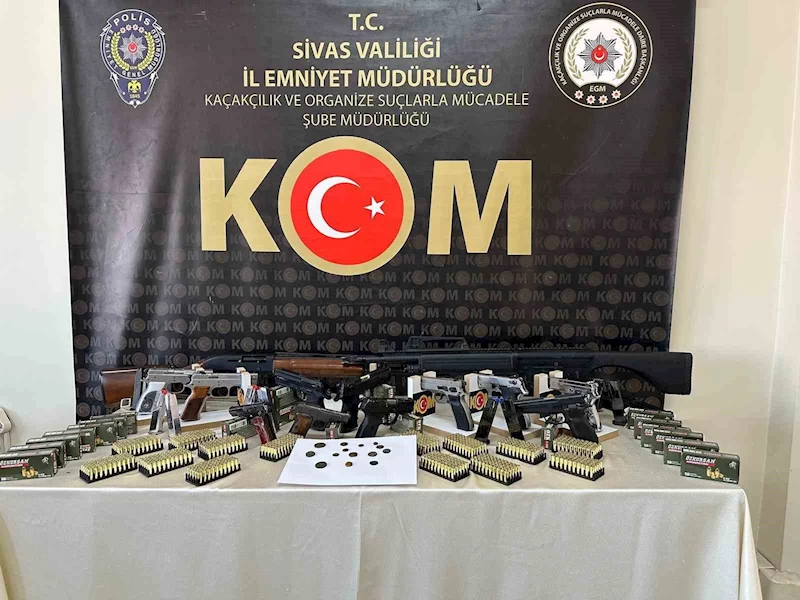 Silah kaçakçıları derin dondurucuya sakladı, polisten kaçamadı
