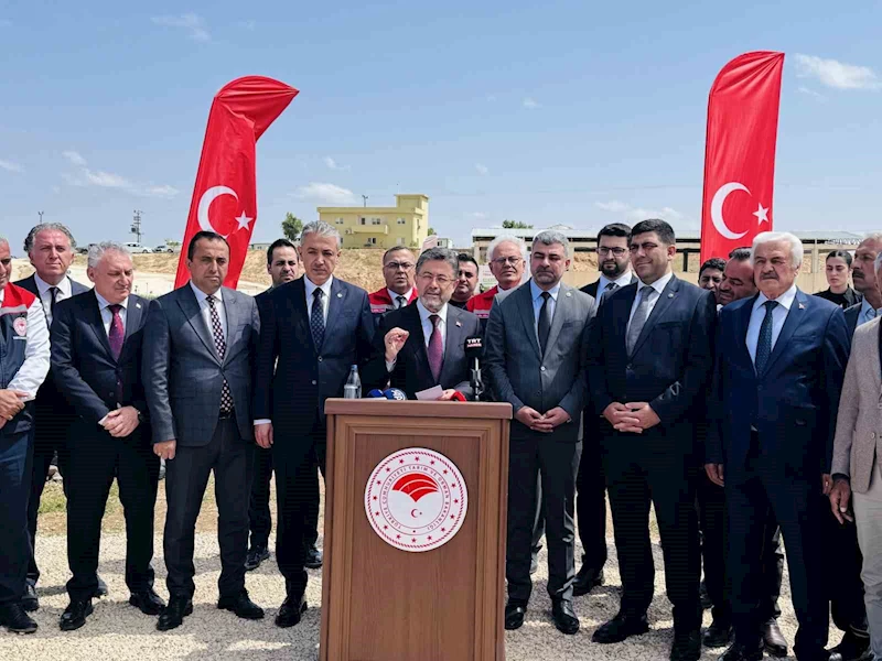 Bakan Yumaklı, Mardin’de tuz çalısı tesisini ziyaret etti
