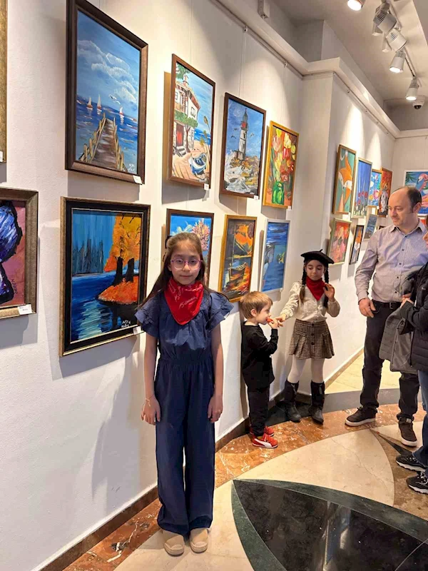 Çocukların renkli dünyası sanatla buluştu
