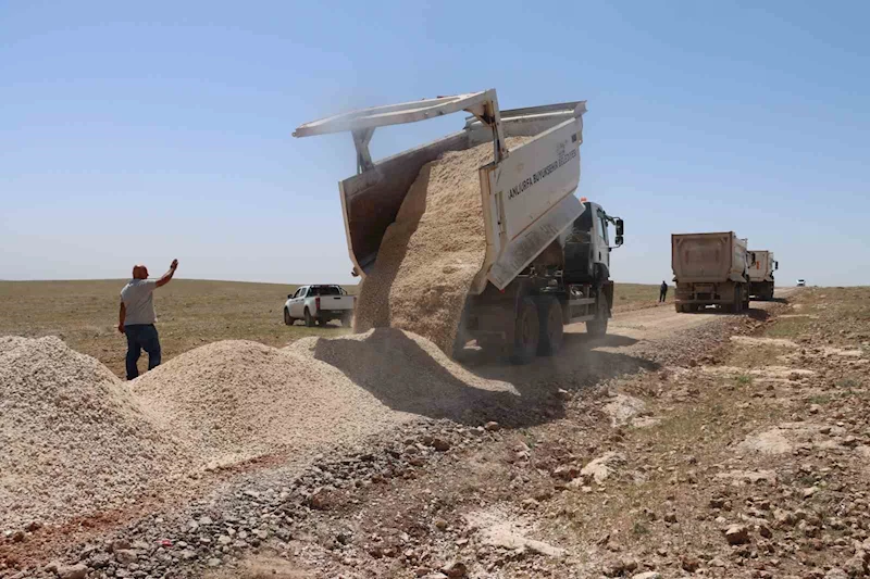 Büyükşehir Belediyesi, Akçakale’de ulaşım sorunlarını çözüyor
