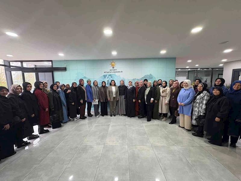 AK Parti Kütahya İl Kadın Kolları’ndan Değerlendirme ve İstişare Toplantısı
